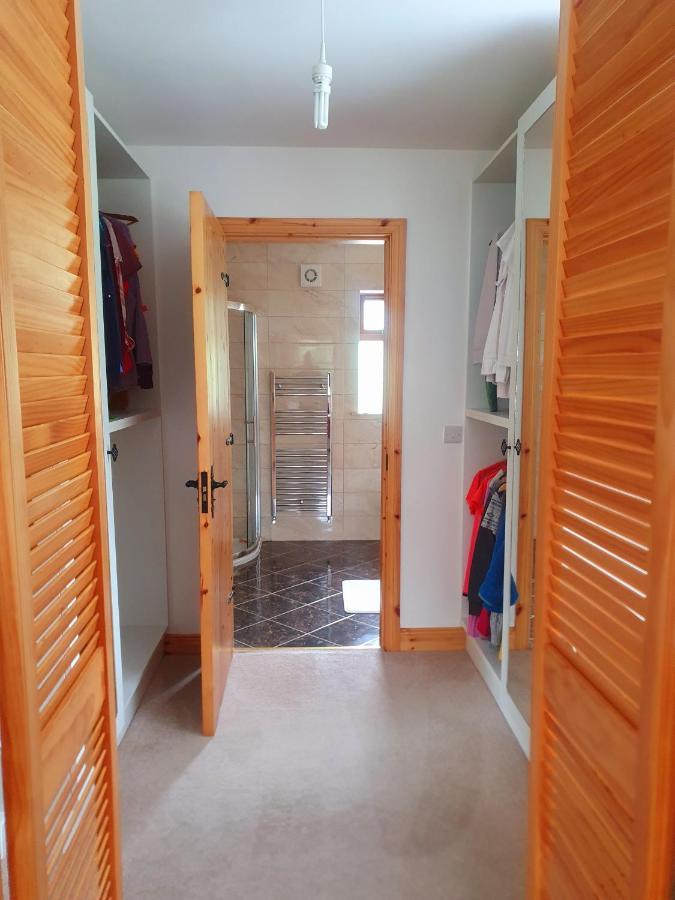 Urkers' Guest Accommodation Crossmaglen Extérieur photo